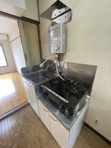 八王子市谷野町のアパート