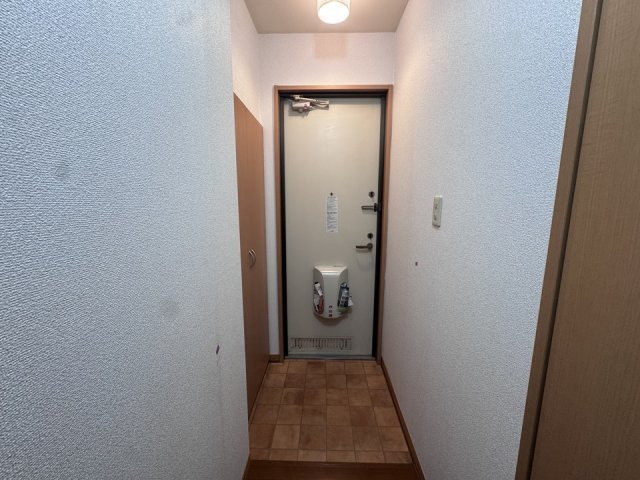 ベルデュール小金井の玄関|収納もある玄関です