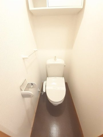 アルドールのトイレ|落ち着いた色調のトイレです