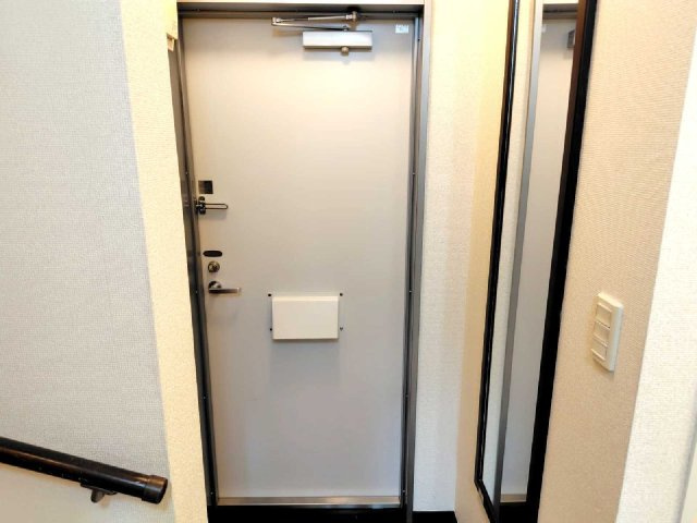 レオネクスト桑の葉の玄関|明るい玄関です