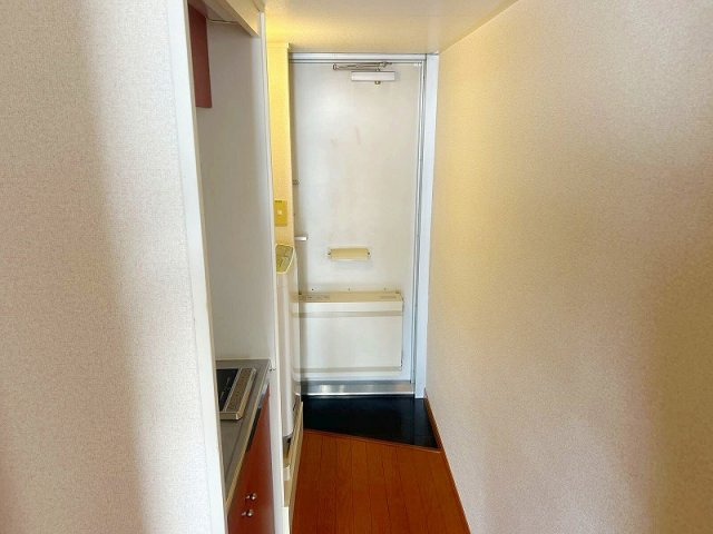 レオパレスヒルズの玄関|きれいな玄関です