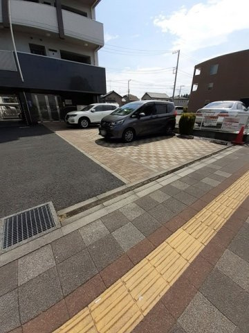 センチュリー善の駐車場|カースペースがあります