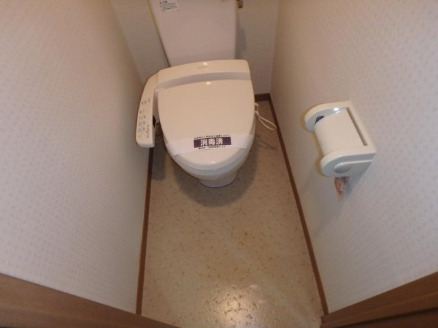 エクセリア荻窪のトイレ|落ち着いた色調のトイレです
