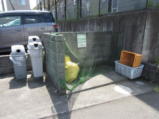レオパレスブルースカイ小山のその他|ゴミ置場