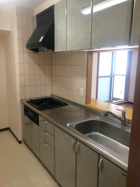 ムルーエ築地のキッチン