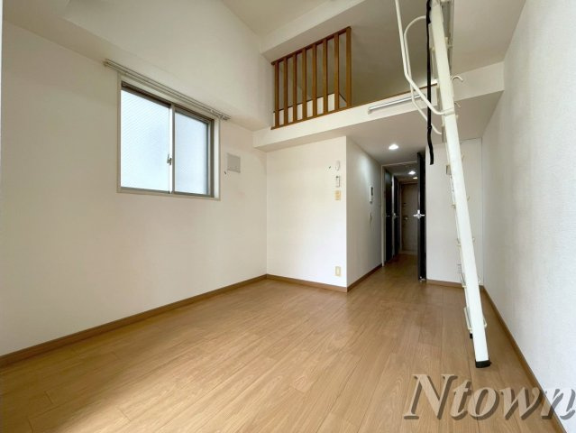 【居間・リビング】 | エステムコート名古屋栄デュアルレジェンド | 使いやすい居間です