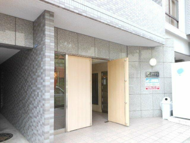 スカイコート東日本橋のエントランス