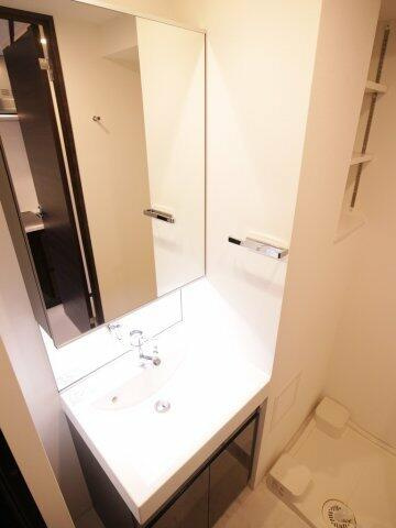 コンシェリア南麻布　　ＴＯＫＹＯ　ＰＲＥＭＩＵＭ　　ＷＥＳＴの洗面所