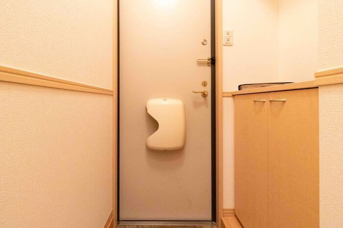 ローズコート歌の森　Ｄの玄関