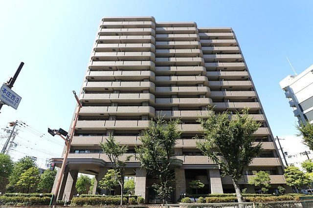 ライオンズマンション北梅田の外観