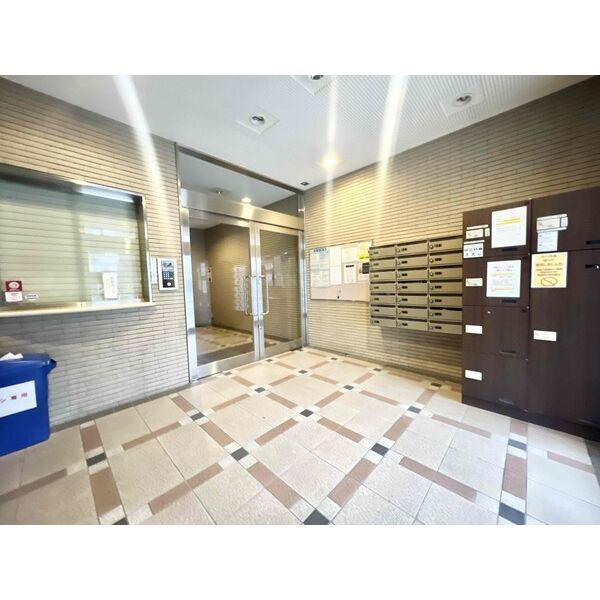 ルミエール野田阪神 本館のロビー