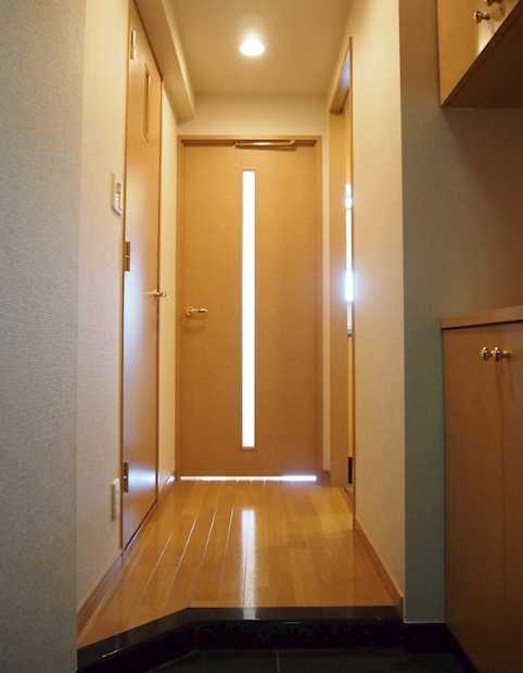 ルーブル学芸大学参番館　分譲　宅配BOX　常時ゴミ出し可の玄関