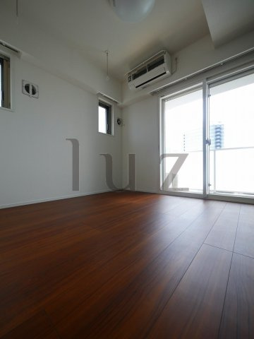 アーバンリンク神奈川新町の居間・リビング