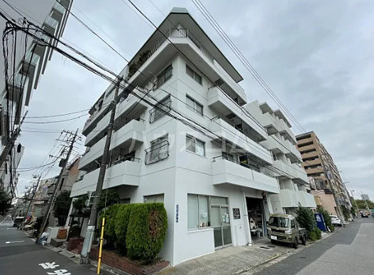 大塚ビルの外観