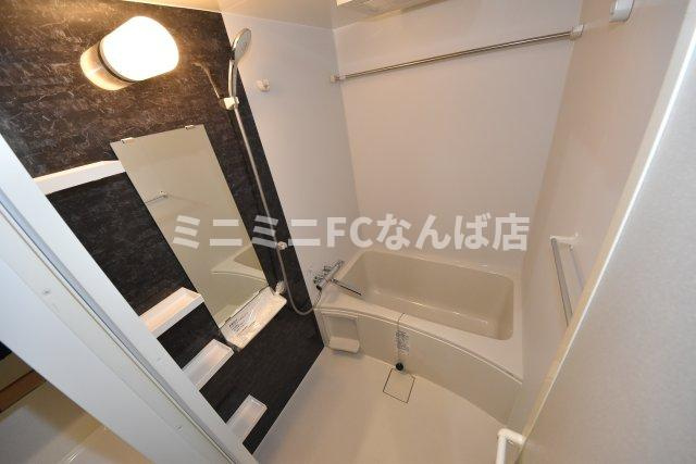 セレニテ谷町四丁目アリエの浴室