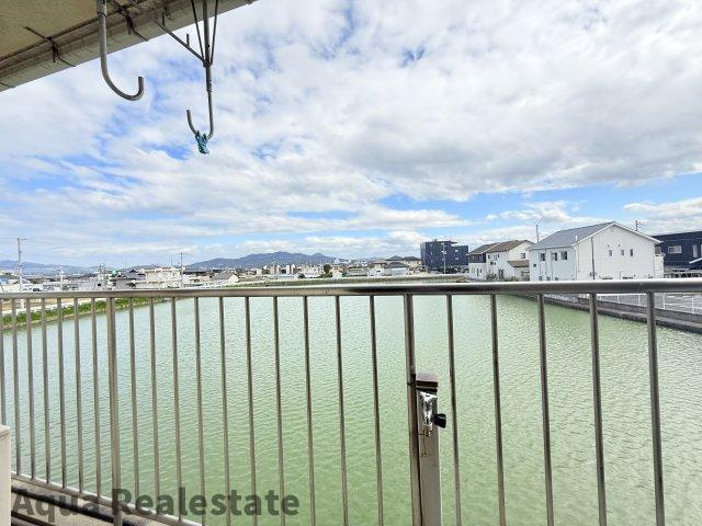 高松市木太町・林町　事務所、居宅、倉庫のバルコニー|バルコニーからの眺めを楽しみながら食事をしませんか