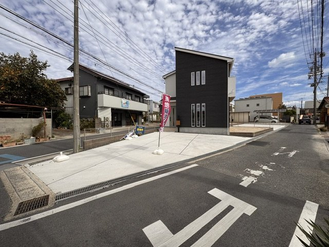 FIRST　TOWN　尾張旭市第2井田町全2棟【仲介手数料無料　三郷小尾張旭東中】の前面道路含む現地写真|今すぐのご案内可能です！→  0120-336-922　までお気軽にお問い合わせください。