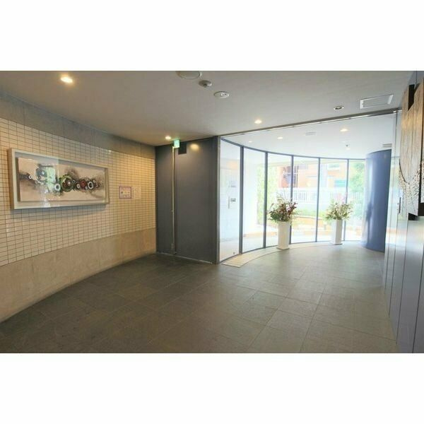 BGC難波タワーのロビー