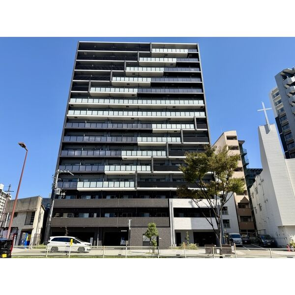 プレサンス大国町ラヴェニエール