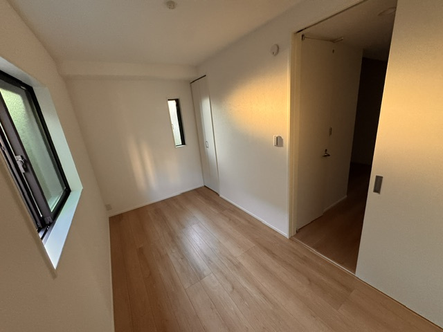 MELDIA守山区鳥羽見全１棟【仲介手数料無料　鳥羽見小】の洋室|今すぐのご案内可能です！→  0120-336-922　までお気軽にお問い合わせください。