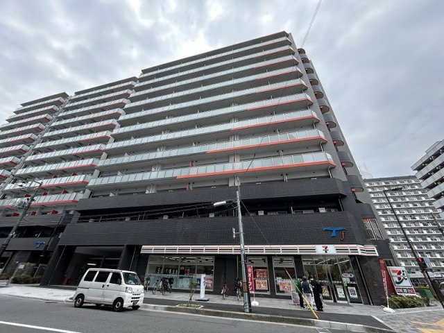 セレニテフラン新大阪の外観