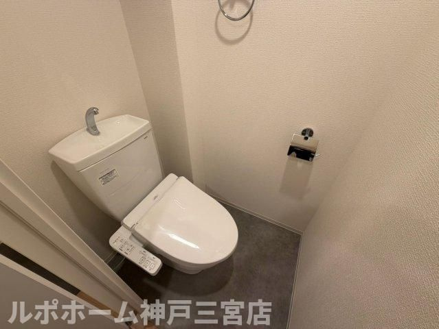 セレニテ西元町アリエのトイレ