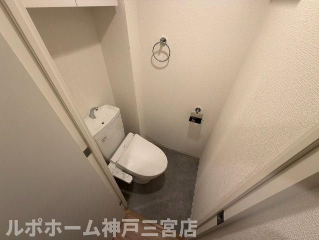 セレニテ西元町アリエのトイレ