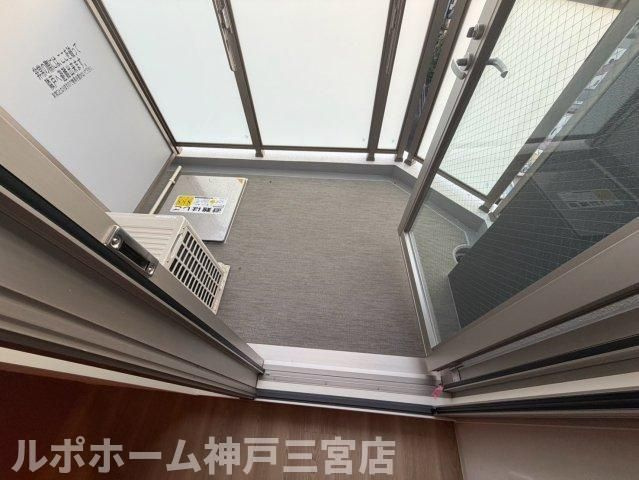 セレニテ西元町アリエのバルコニー