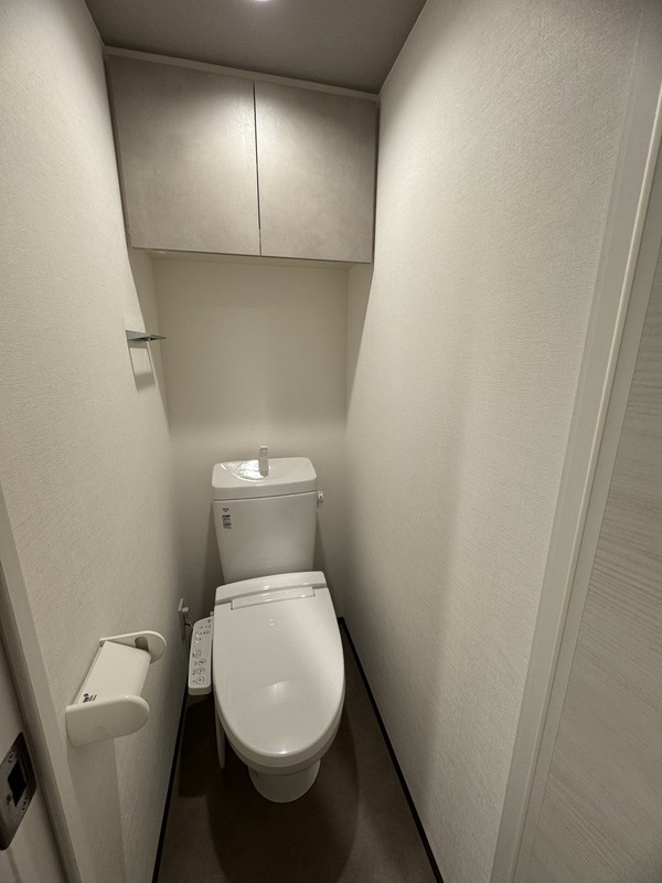 アイディ御殿山ヒルズトップのトイレ|落ち着いた色調のトイレです