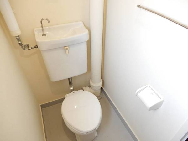 ビレッジハウス検見川6号棟のトイレ|トイレもきれいです