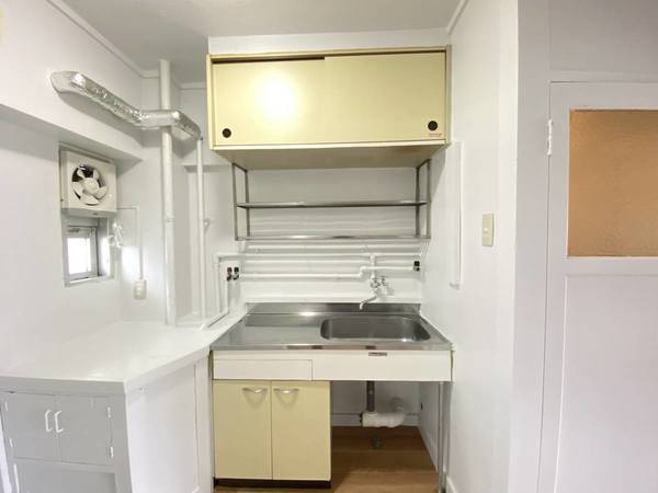 ビレッジハウス南野田4号棟のキッチン|コンパクトなキッチンで掃除もラクラク