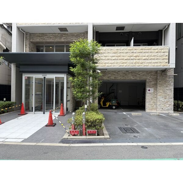 レジュールアッシュ中之島SOUTHのエントランス