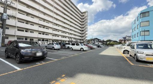 リベラル久留米の駐車場|駐車場があるので、車を買う予定の方も安心です