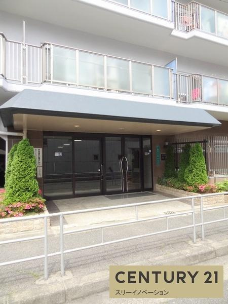 ユニハイム市岡のエントランス