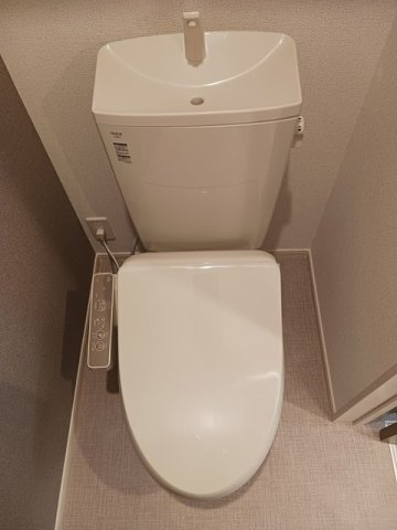 エレガンシアＣのトイレ|ゆったりとした空間のトイレです