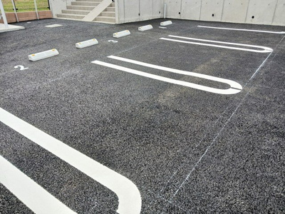 【駐車場】 | ファームヒルズ | 車をお持ちの方に嬉しい駐車場付きの物件です
