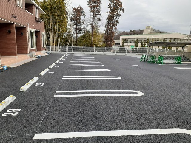 【駐車場】 | グリフィンドールⅡ | 車をお持ちの方に嬉しい駐車場付きの物件です