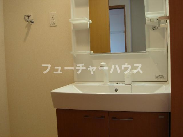 ベルメゾン三ノ町の洗面所|広い洗面スペース