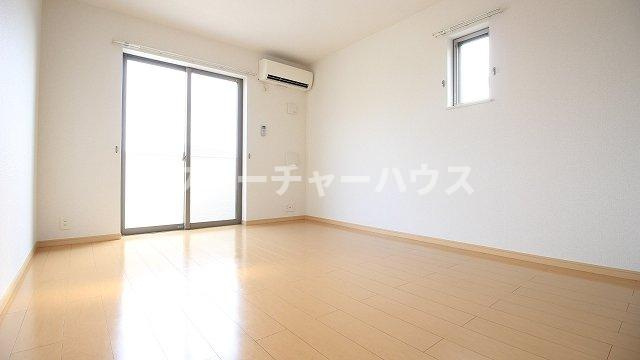 サウスタウン水野　Ａの居間・リビング|使いやすい居間です