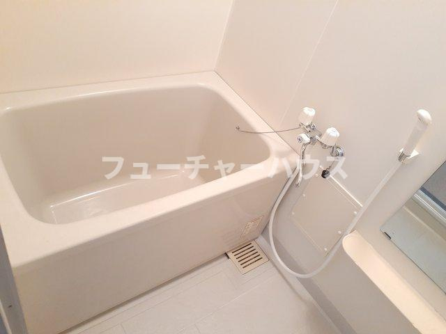 メゾンエレガントＩの浴室|お風呂です