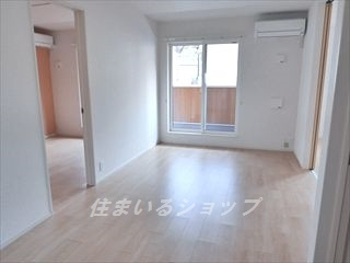 ダリエⅢの居間・リビング|エアコン２基付き