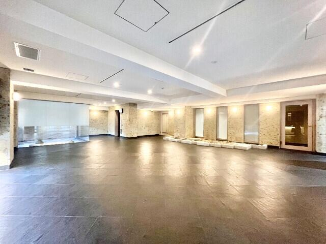 メゾンカルム西新宿のロビー