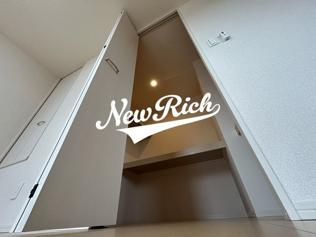 前橋市天川大島町３丁目のアパートの収納