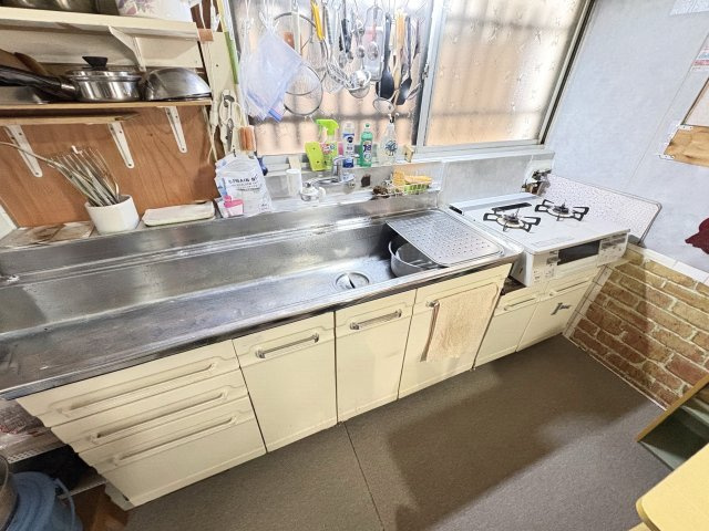 枚方市藤阪北町◆中古戸建のキッチン