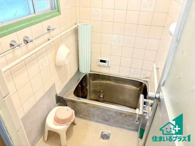 枚方市藤阪北町◆中古戸建の浴室