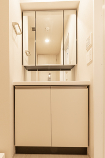 イプセ目黒中町の洗面所|※写真は同タイプ住戸です。