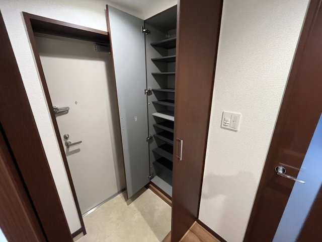 クオリア桜上水の玄関