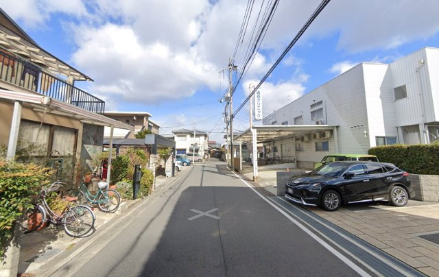 シャーメゾン　アピの周辺