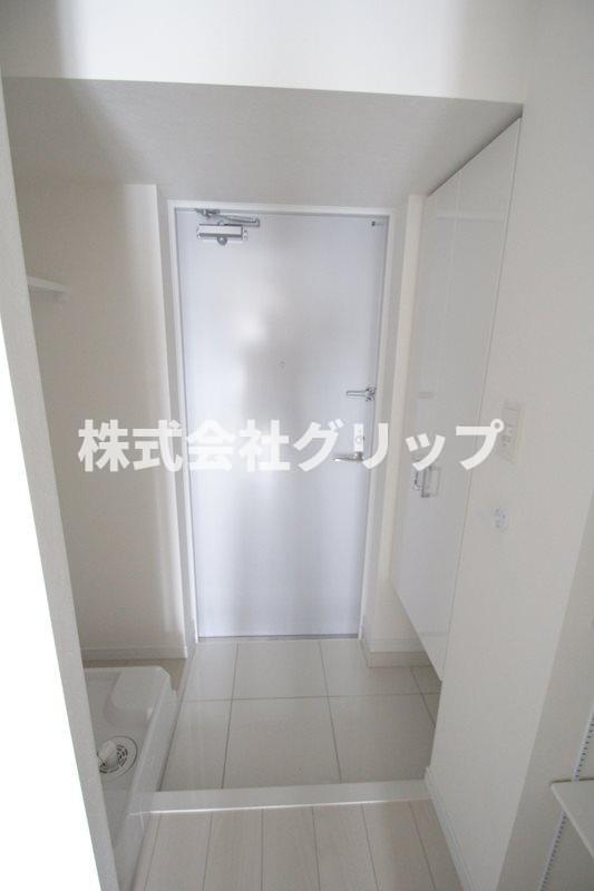 リヴシティ横濱蒔田弐番館の玄関