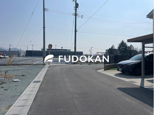 山形市浜崎1期【新築建売】1号棟の前面道路含む現地写真|前面道路になります。